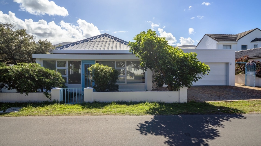 4 Bedroom Property for Sale in Kleinmond Western Cape